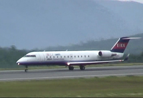 CRJ's Take off RW10 Dep